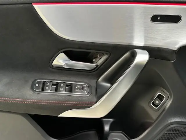 Mercedes-Benz CLA 220 2019 Benzine 14