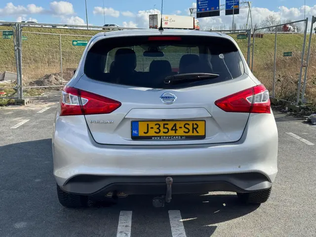 Nissan Pulsar 1.2 DIG-T N-Connecta * AIRCO * 2016 Benzine 7