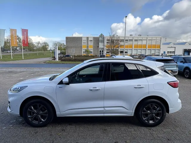 Ford Kuga 2.5 PHEV ST-Line 2021 Hybride Benzine 3