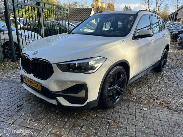 BMW X1 sDrive18i High Executive 2019 Benzine 10