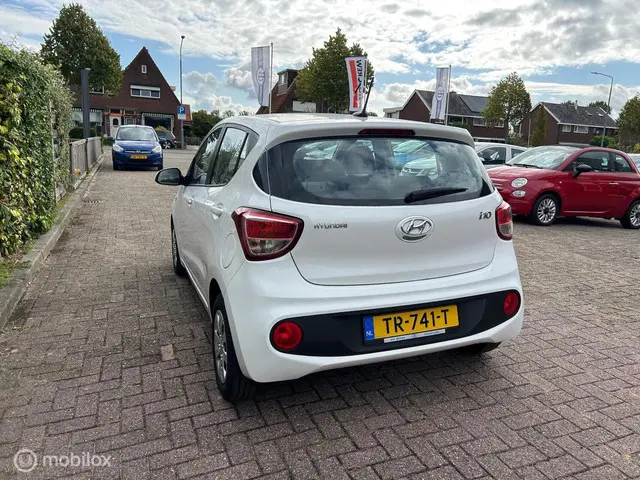 Hyundai i10 1.0i Comfort navigatie 2019 Benzine