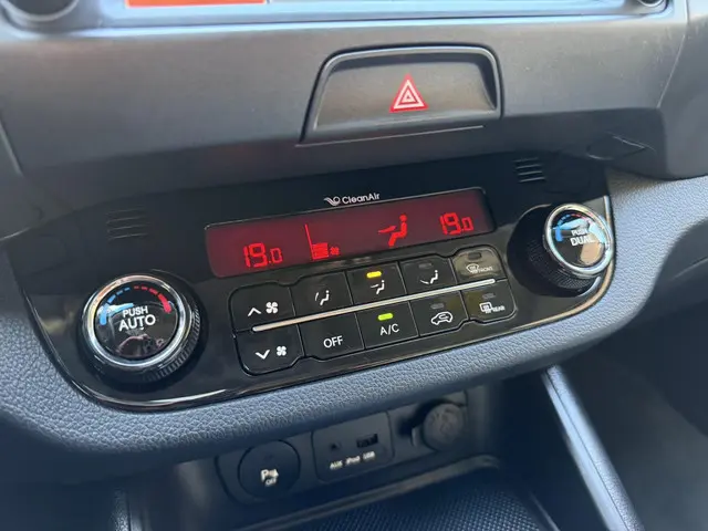 Kia Sportage 1.6 GDI 20th Anniversary 2013 Benzine 16