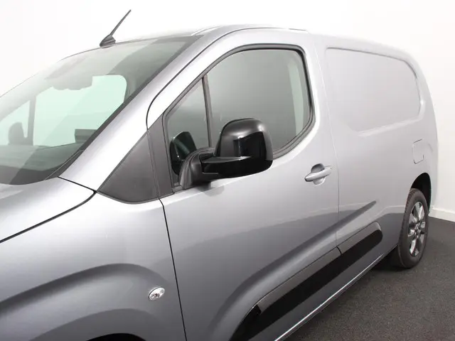 Opel Combo 1.5 BlueHDi 130 S&S L2 Automaat 2024 Diesel 4