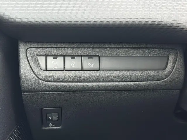 Peugeot 2008 1.2 PureTech Style 2015 Benzine 32