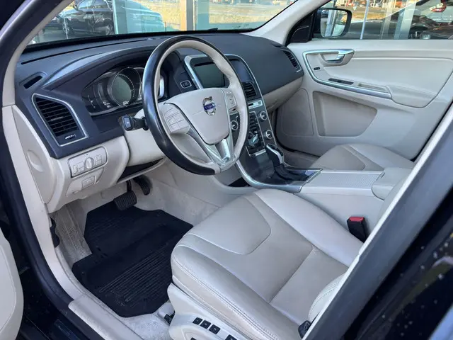 Volvo XC60 2.0 T5 FWD Summum Automaat 2015 Benzine 6