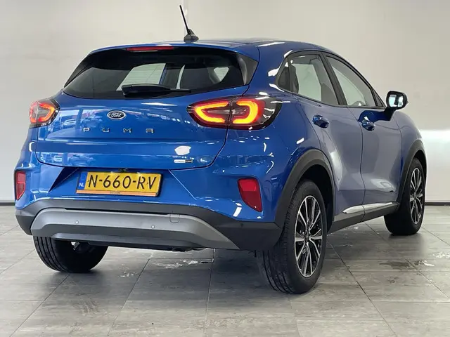 Ford Puma 1.0 EcoBoost Hybrid Titanium 2022 Benzine 2