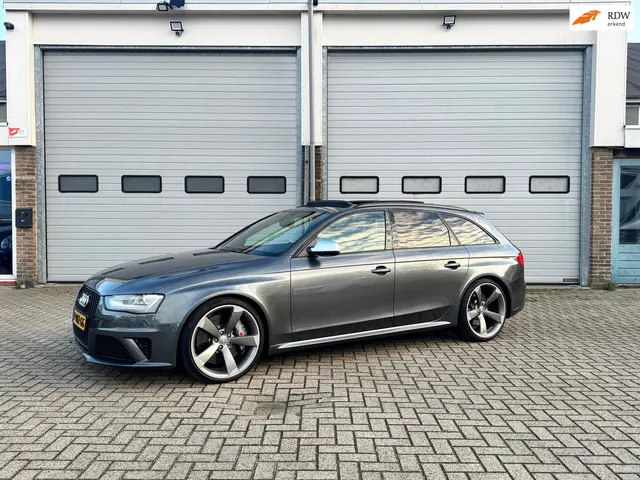 Audi RS4 A4 Avant 4.2 FSI quattro 2013 Benzine