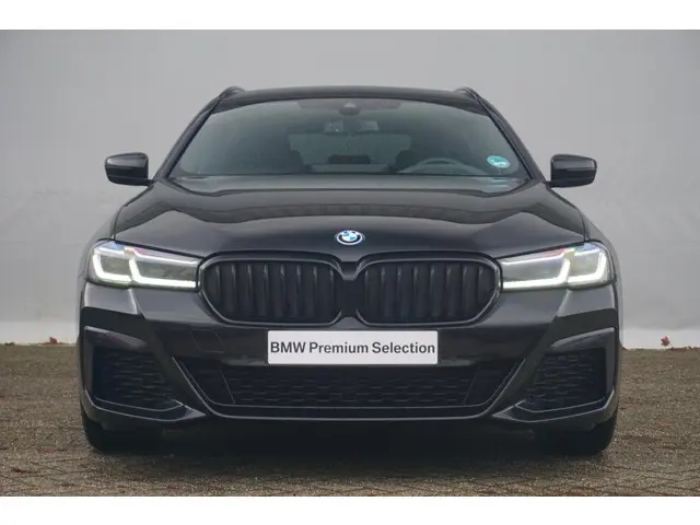 BMW 5 Serie Touring 530e 2024 Hybride Benzine 4