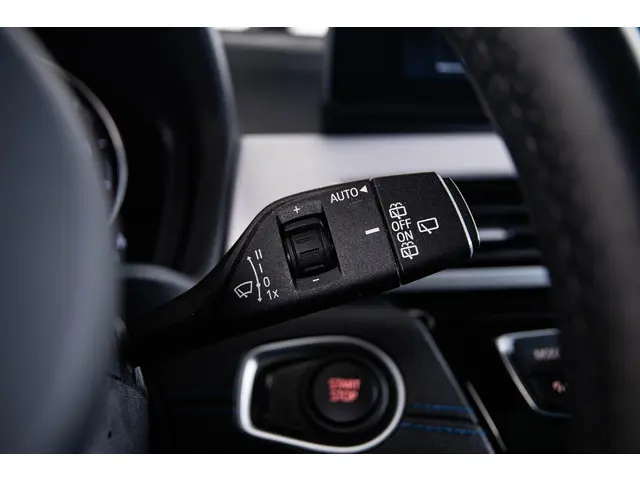 BMW X2 xDrive25e High Executive 2023 Hybride Benzine 34