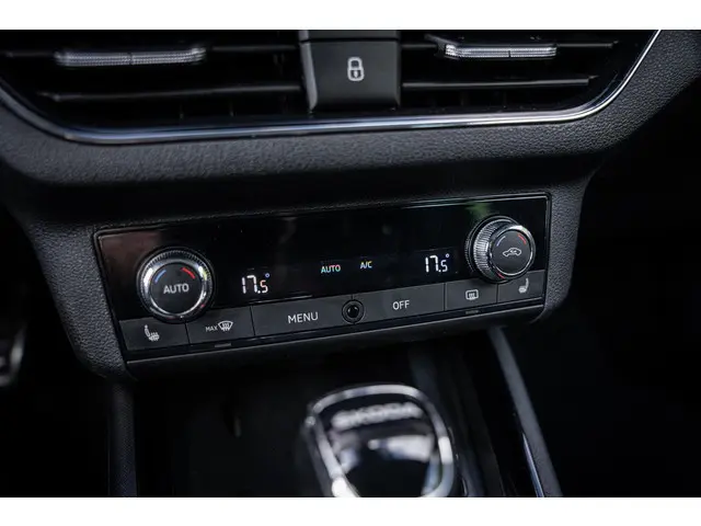 Škoda Kamiq 1.5 TSI DSG7 Monte Carlo 2021 Benzine 34