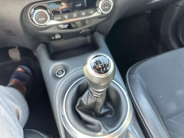Nissan Juke | MAN | AIRCO | NAVI | ALU VELGEN 2022 Benzine 21
