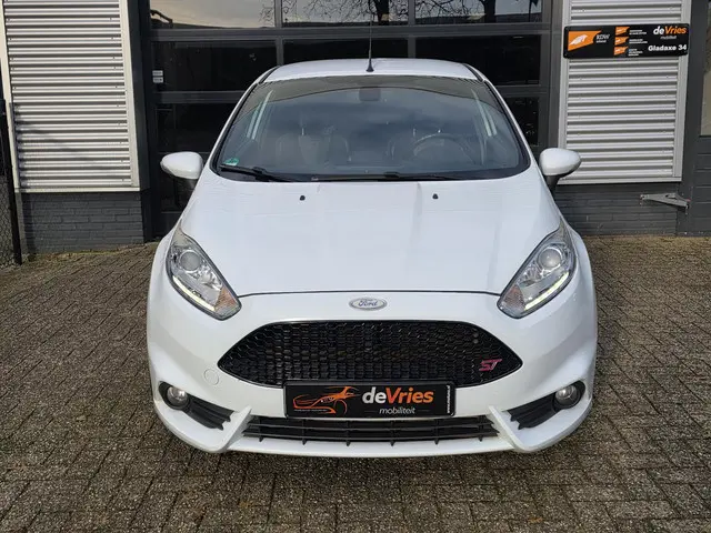 Ford Fiesta 1.6 ST2 2015 Benzine 4