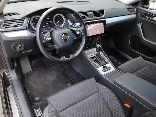 Škoda Superb Combi iV 1.4 TSI PHEV 2020 Hybride Benzine 5
