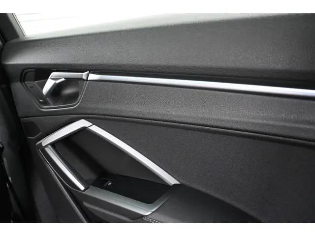 Audi Q3 35 TFSI S-Line 2020 Benzine 41