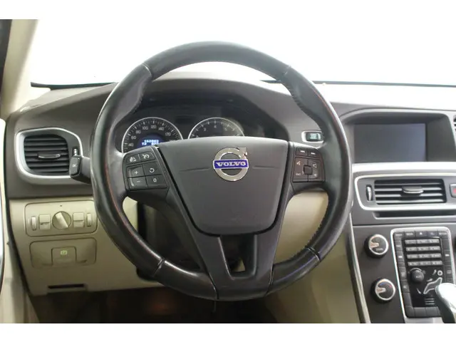 Volvo V60 T4 Kinetic Automaat 2013 Benzine 12
