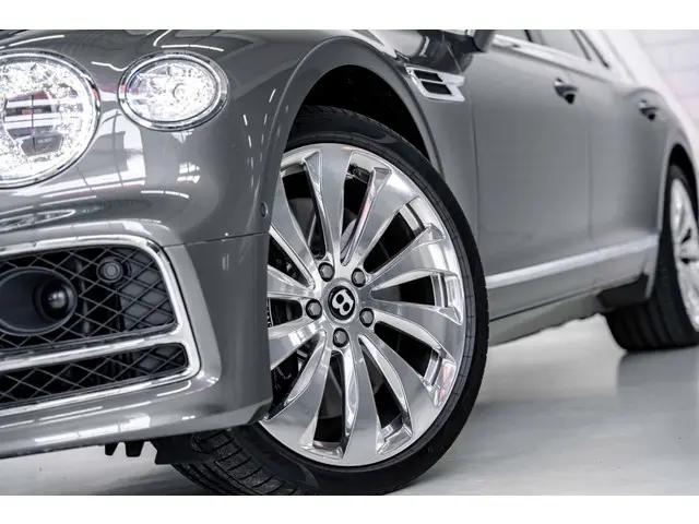 Bentley Flying Spur 4.0 V8 2021 Benzine 25
