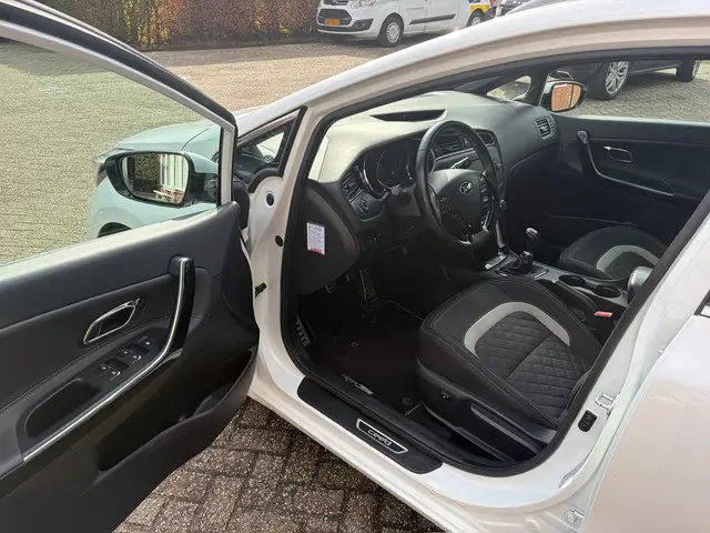 Kia cee'd 1.0 T-GDi GT-Line 2016 Benzine 11