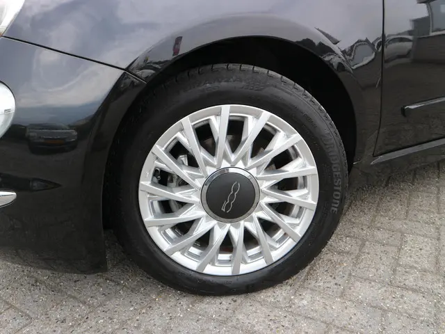Fiat 500 1.0 Hybrid Dolce Vita 2021 Benzine 3