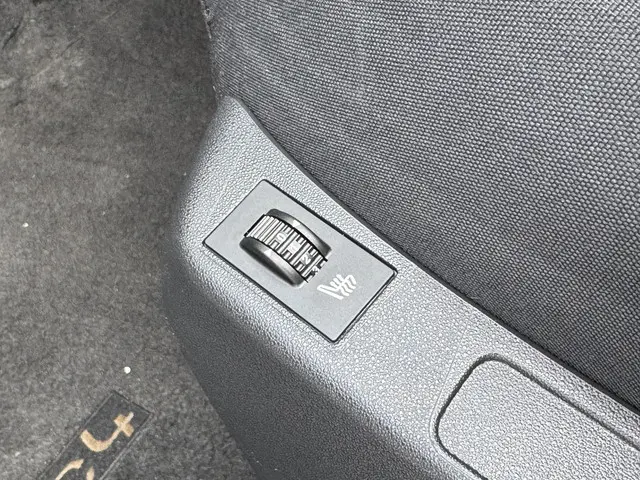 Citroën C4 1.2 PureTech Feel Collection 2015 Benzine 26