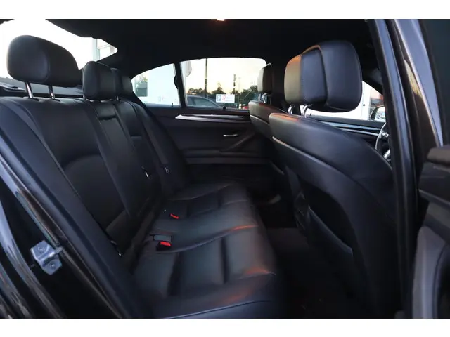 BMW 5 Serie 520i EXECUTIVE 2013 Benzine 16