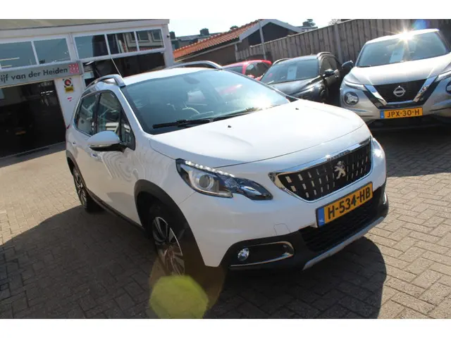 Peugeot 2008 1.2 PureTech Allure Carplay 2018 Benzine 7