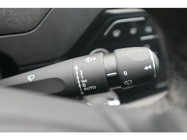 Citroën C4 Picasso 1.2 PureTech Intensive 2016 Benzine 22