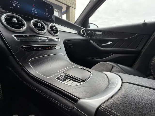 Mercedes-Benz GLC 300 4MATIC Advantage 2020 Benzine 4