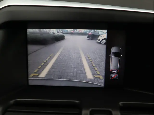 Volvo XC60 2.0 T5 R-Design 2013 Benzine 9