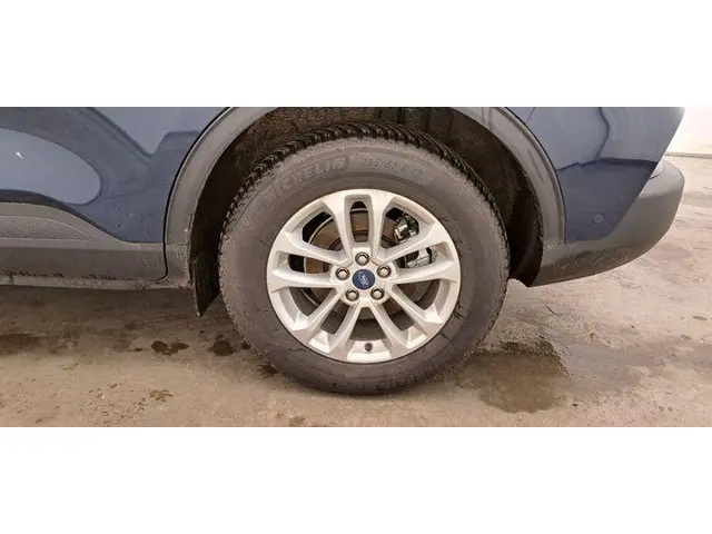 Ford Kuga 2.5 PHEV Titanium 2024 Hybride Benzine 5