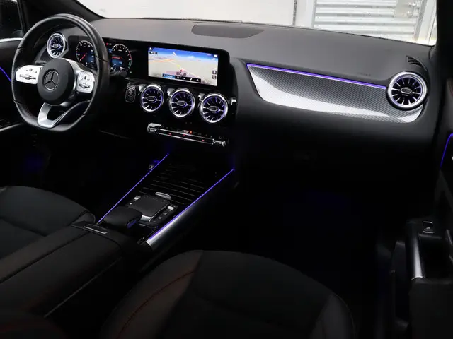 Mercedes-Benz GLA 250 e AMG Line 2022 Hybride Benzine 3