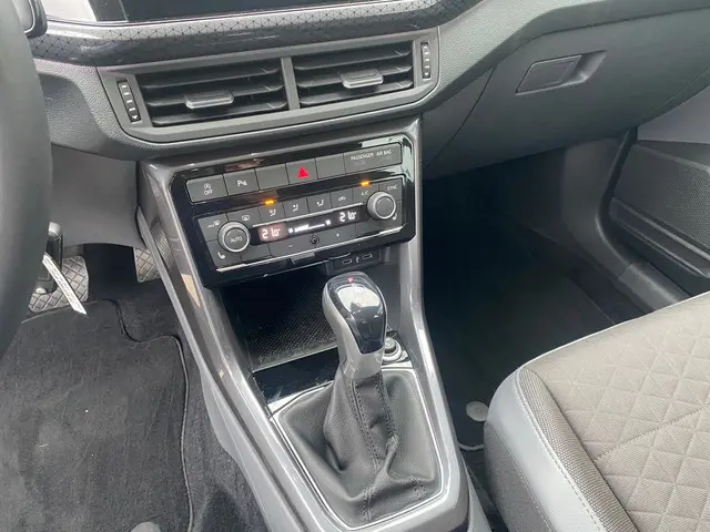 Volkswagen T-Cross 1.0 TSI R-Line 2021 Benzine 12