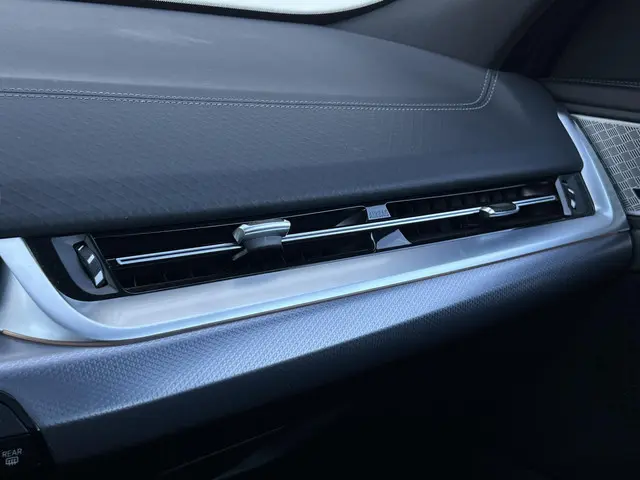 BMW iX2 xDrive30 67 kWh 2024 Elektrisch 21
