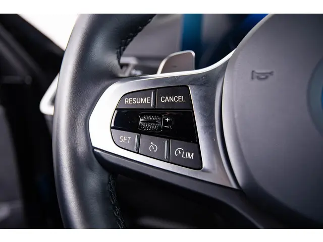 BMW 3 Serie 330e 2024 Hybride Benzine 31