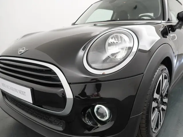 MINI Cooper Salt 2020 Benzine 25