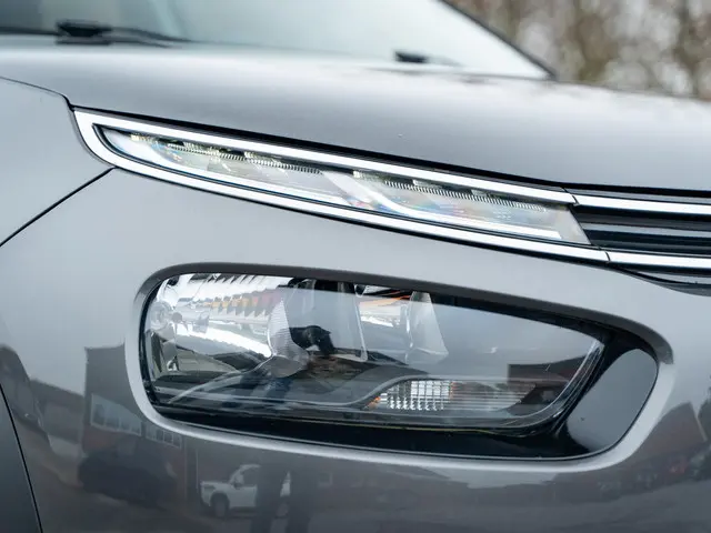 Citroën C4 Cactus 1.2 PureTech Business 2019 Benzine 18