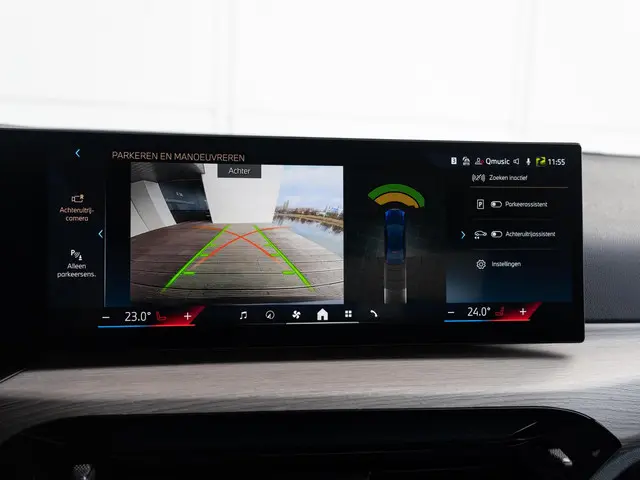 BMW 3 Serie Sedan 318i 2025 Benzine 29