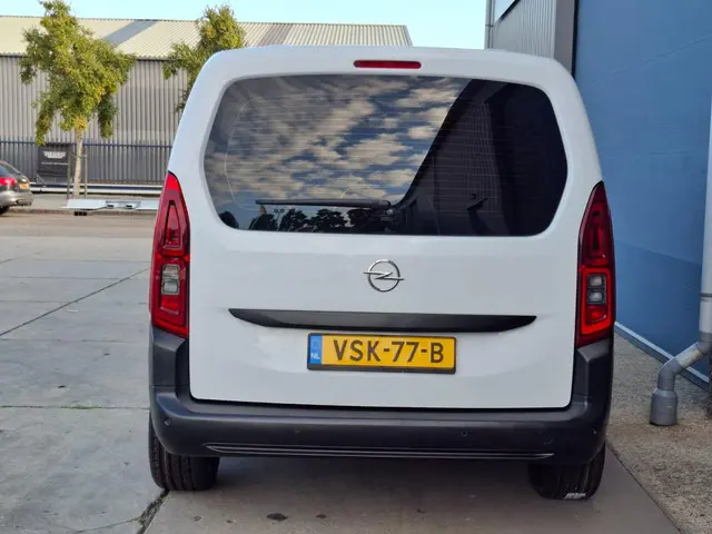 Opel Combo 1.5D L1H1 Edition 2022 Diesel 12