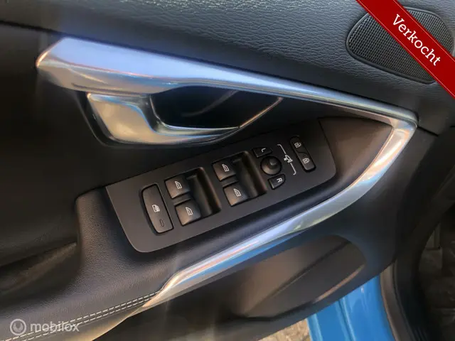 Volvo V40 1.6 T4 R-Design PANORAMA/NAVI/ECC/LM 2013 Benzine 15