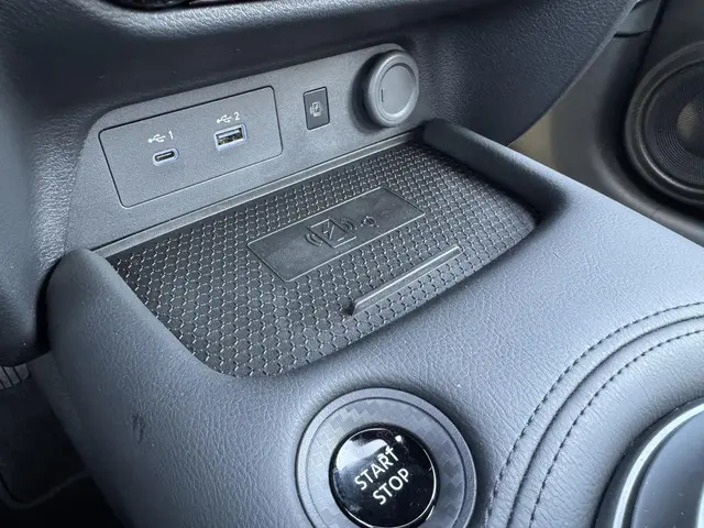 Nissan Juke 1.6 Hybrid N-Connecta 2025 Hybride Benzine 22
