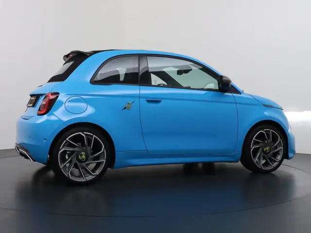 Abarth 500e Cabrio Turismo Scorpion 2023 Elektrisch 10