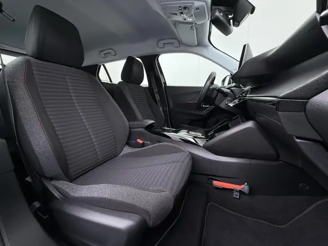 Peugeot e-2008 EV Active Pack 50 kWh 2022 Elektrisch 38