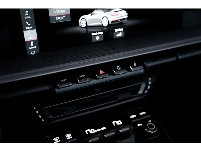 Porsche 911 Carrera Cabriolet 2020 Benzine 34