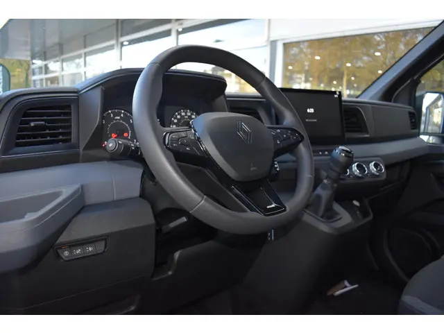 Renault Master T35 2.0 dCi 130 L2H2 Advance 2024 Diesel 4