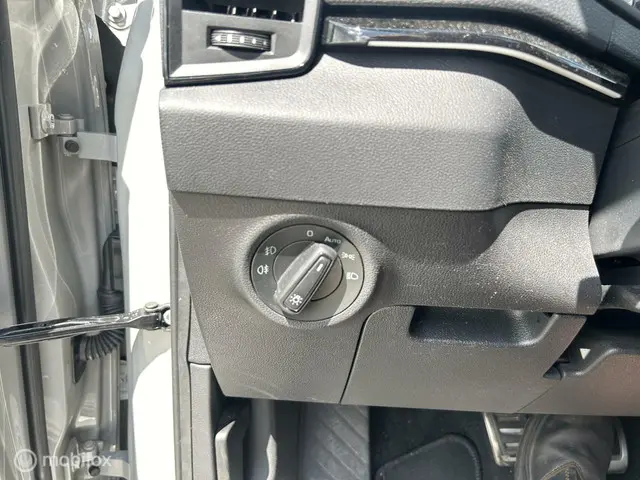 Škoda Karoq 1.5 TSI ACT Sportline Business 2021 Benzine 8