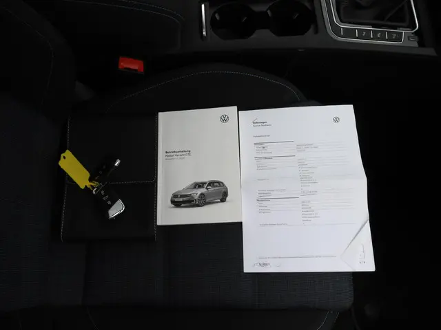 Volkswagen Passat GTE 2021 Hybride Benzine 21
