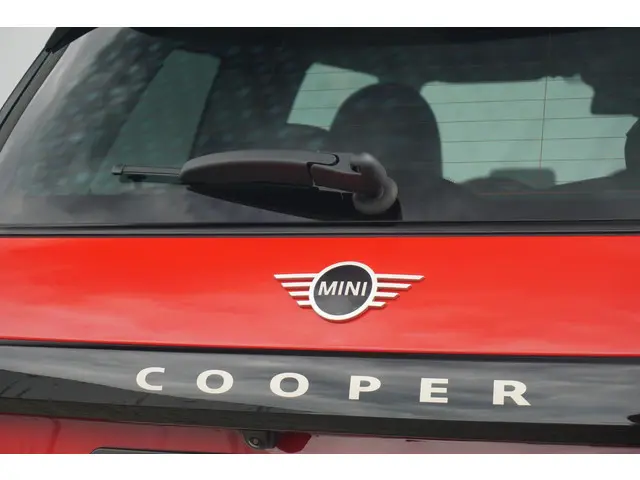 MINI 3-Deurs Cooper C 2024 Benzine 23
