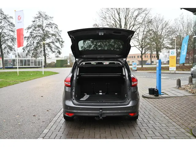 Ford C-MAX 1.0 Trend 2015 Benzine 7