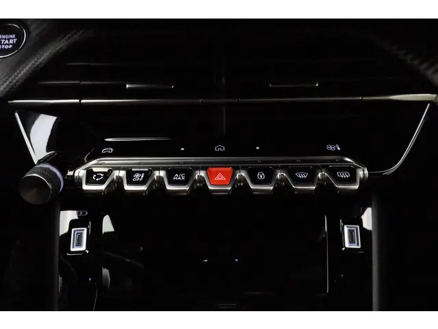 Peugeot 2008 1.2 Hybrid 136 GT 2024 Hybride Benzine 20