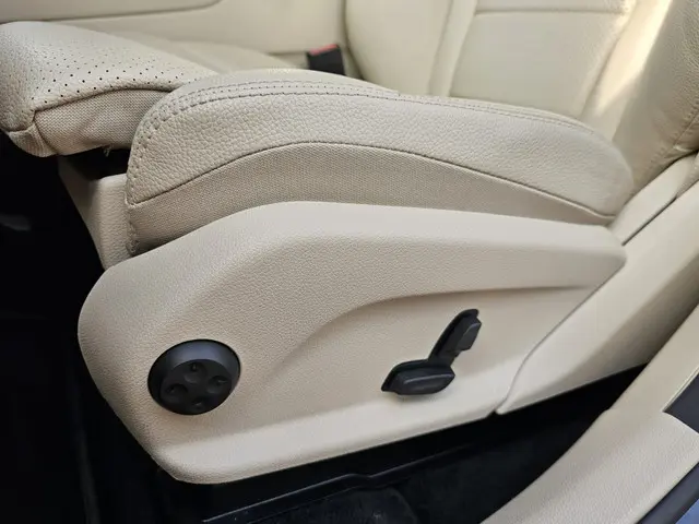 Mercedes-Benz GLC 250 4MATIC Prestige 2017 Benzine 25