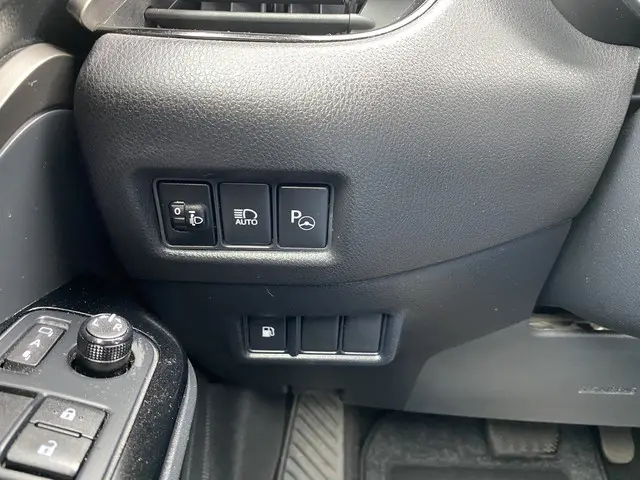 Toyota C-HR 1.8 Hybrid Executive 2018 Hybride Benzine 16